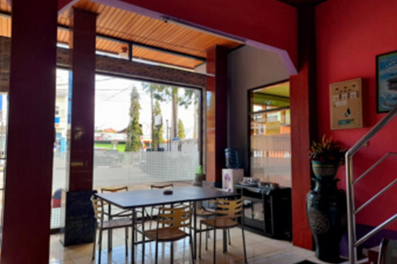 โรงแรมโรซิชาน บาว บาว Baubau ภายนอก รูปภาพ