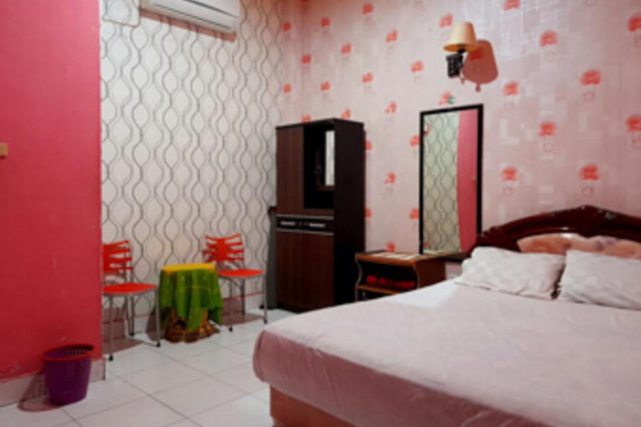 โรงแรมโรซิชาน บาว บาว Baubau ภายนอก รูปภาพ