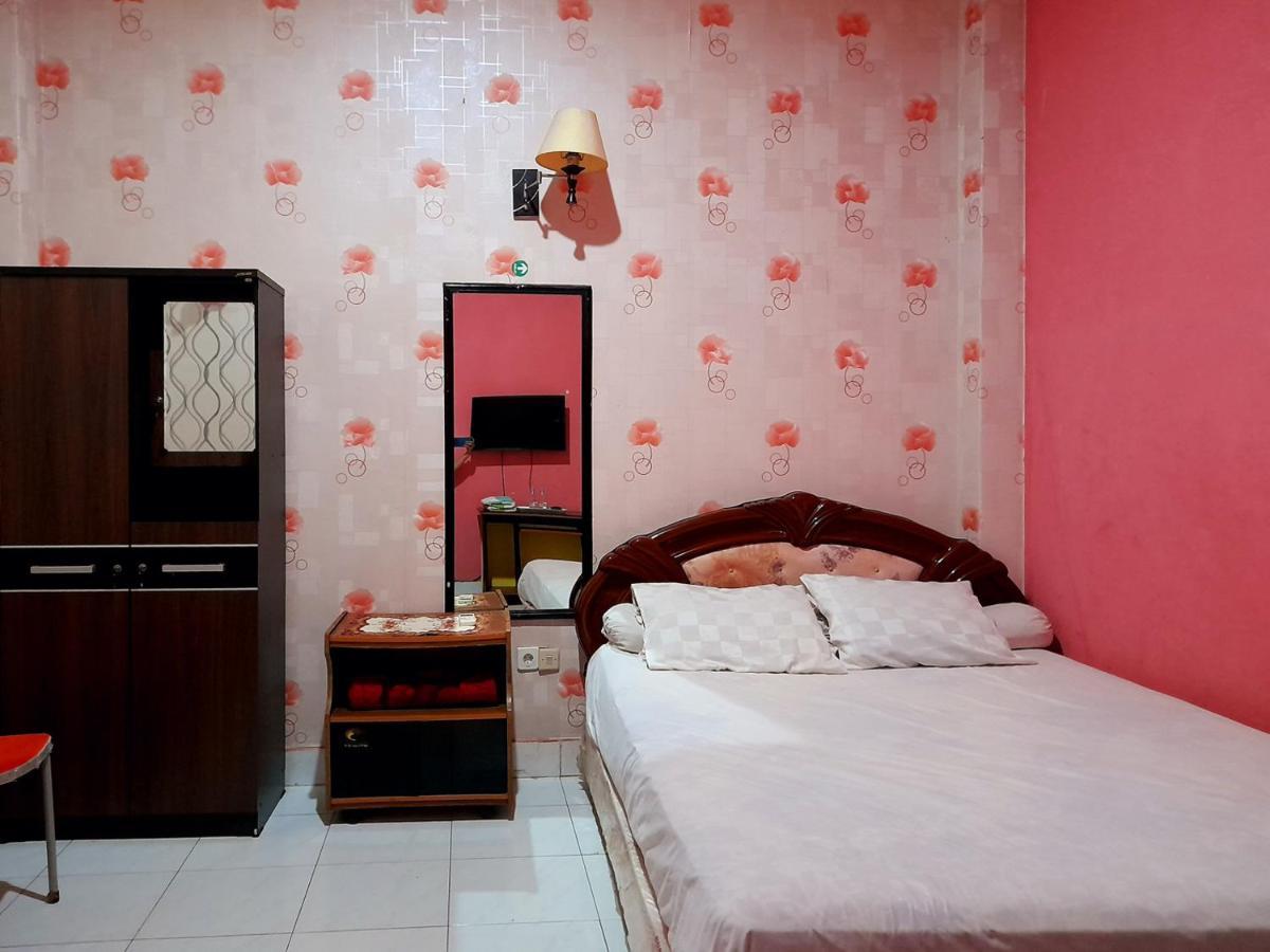 โรงแรมโรซิชาน บาว บาว Baubau ภายนอก รูปภาพ